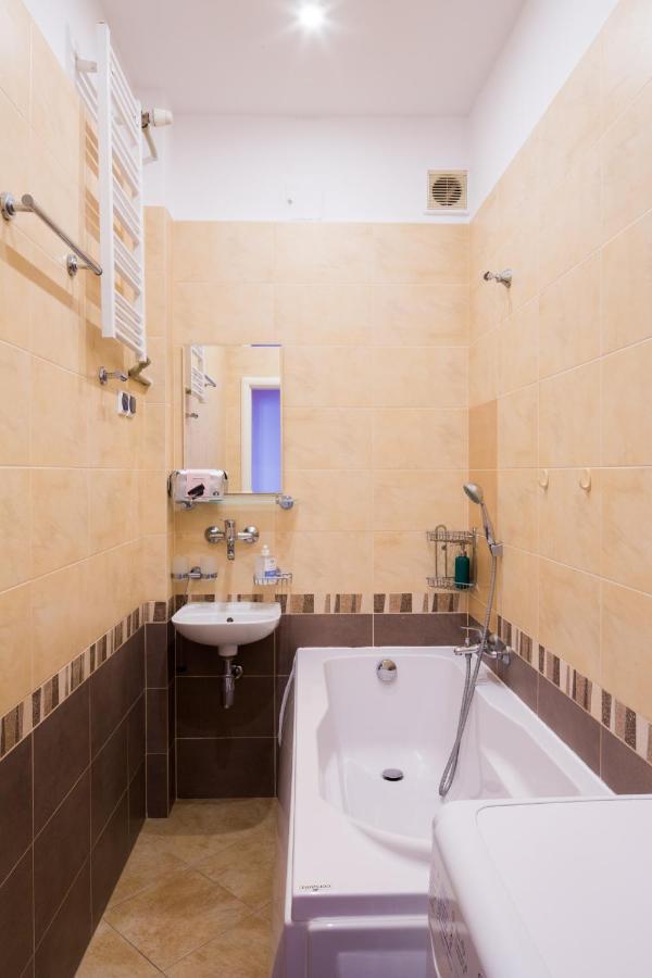 Apartment Metro Politechnika Varşova Dış mekan fotoğraf